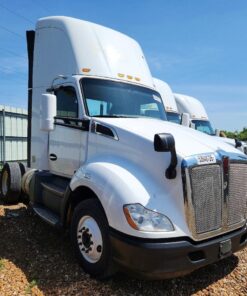 2016 Kenworth T680 Semi Truck